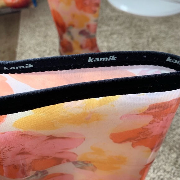 Rain boots - Picture 2 of 4